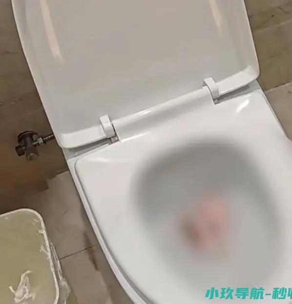 上海一维也纳酒店被曝浴巾里掉出情趣用品！门店称不清楚来源