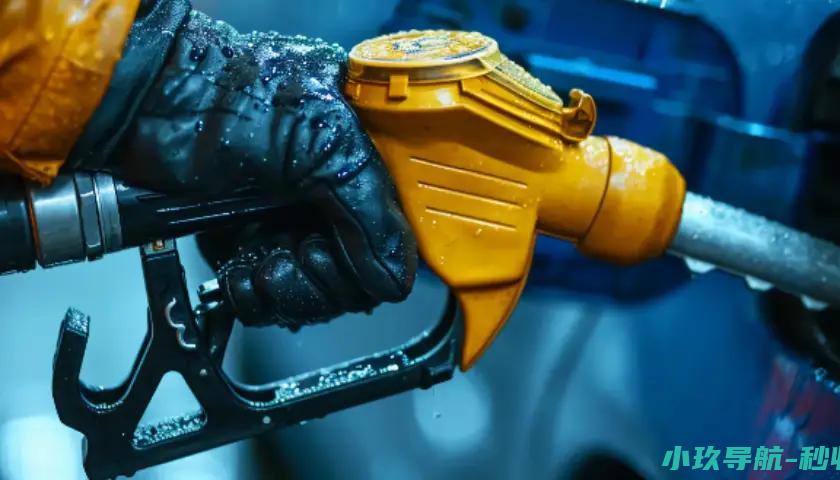 加满一箱油少花5元 国内成品油价今晚下调